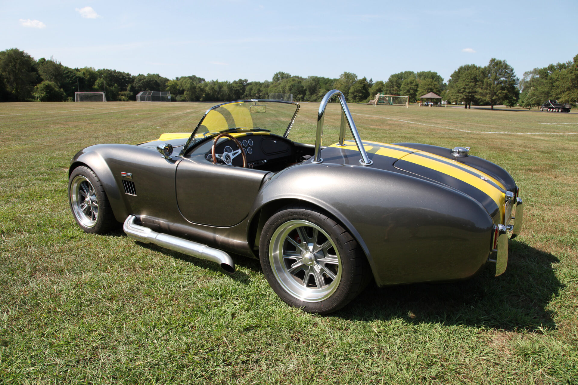 Rear three-quarter view of the Cobra replica